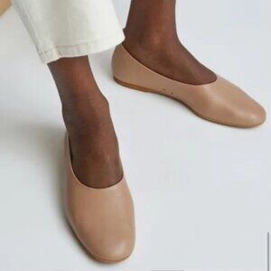 New in Box Everlane Day Glove Leather Ballet Flat in Tan 8